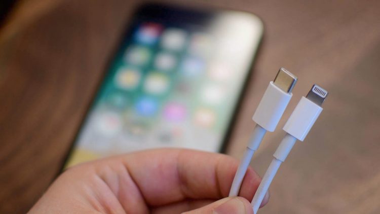 iPhone USB-C